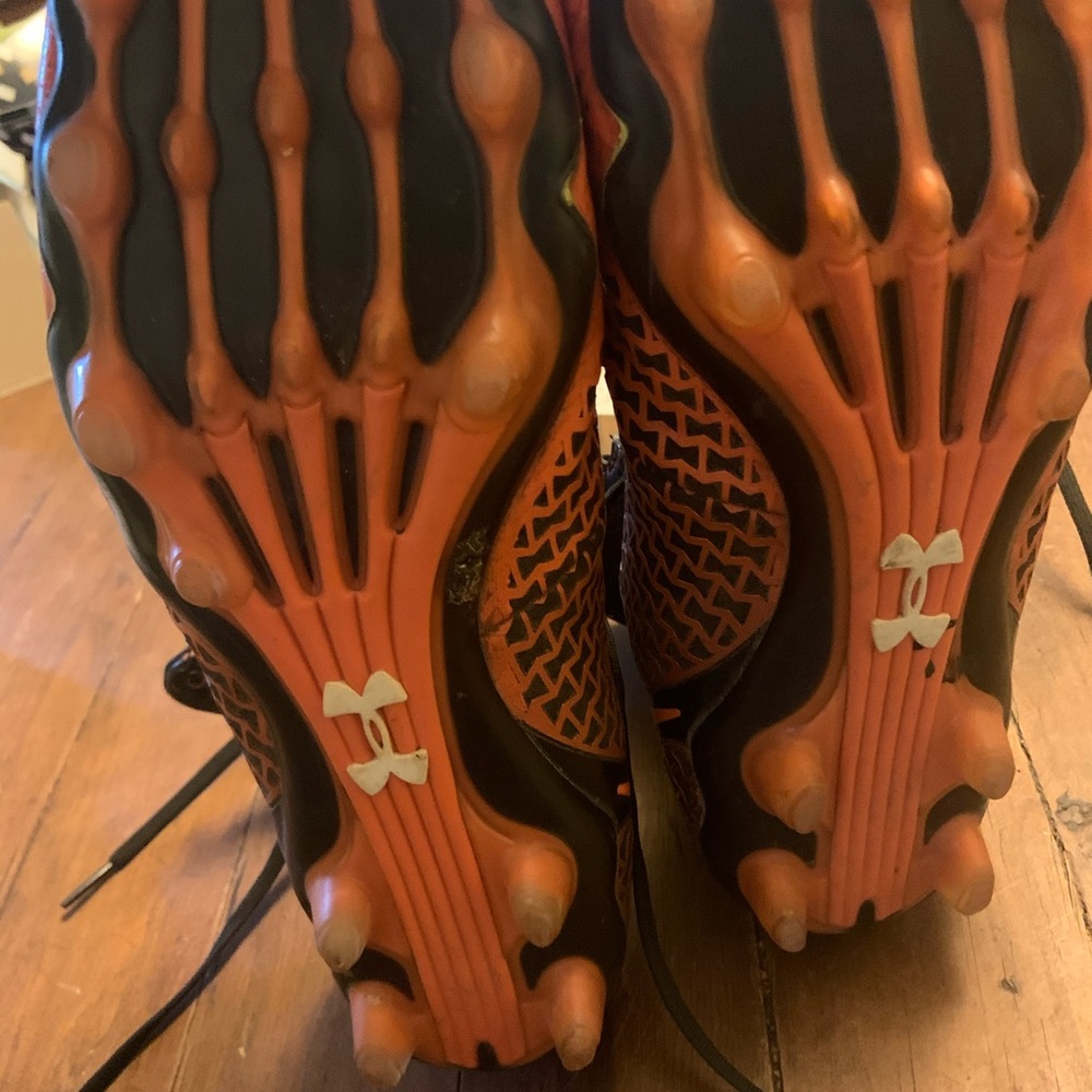 UNDERARMOUR HIGHTOP CLEATS - Picture 5 of 5